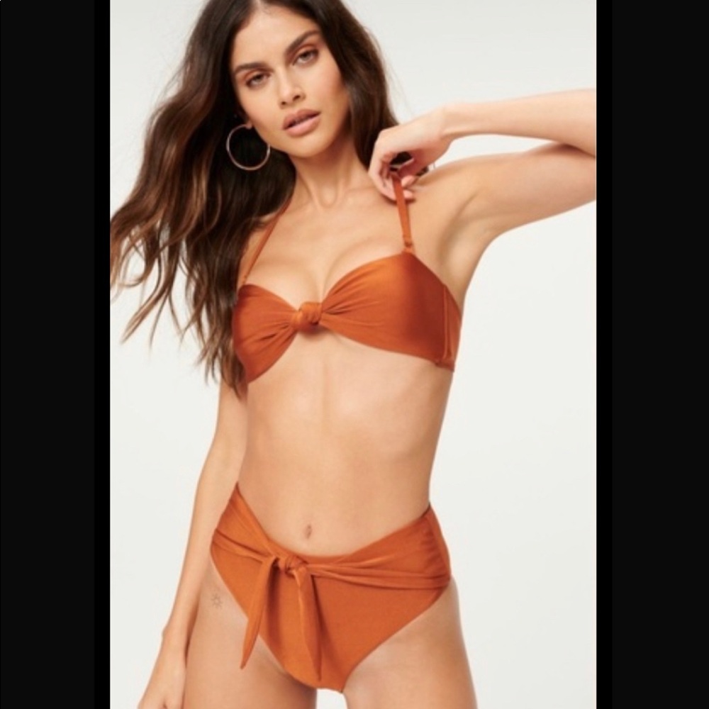 NWT 🏷️ GOOD AMERICAN HIGH SHINE WAIST CINCHE BOTTOM + KNOT FRONT BANDEAU CHAI 1
